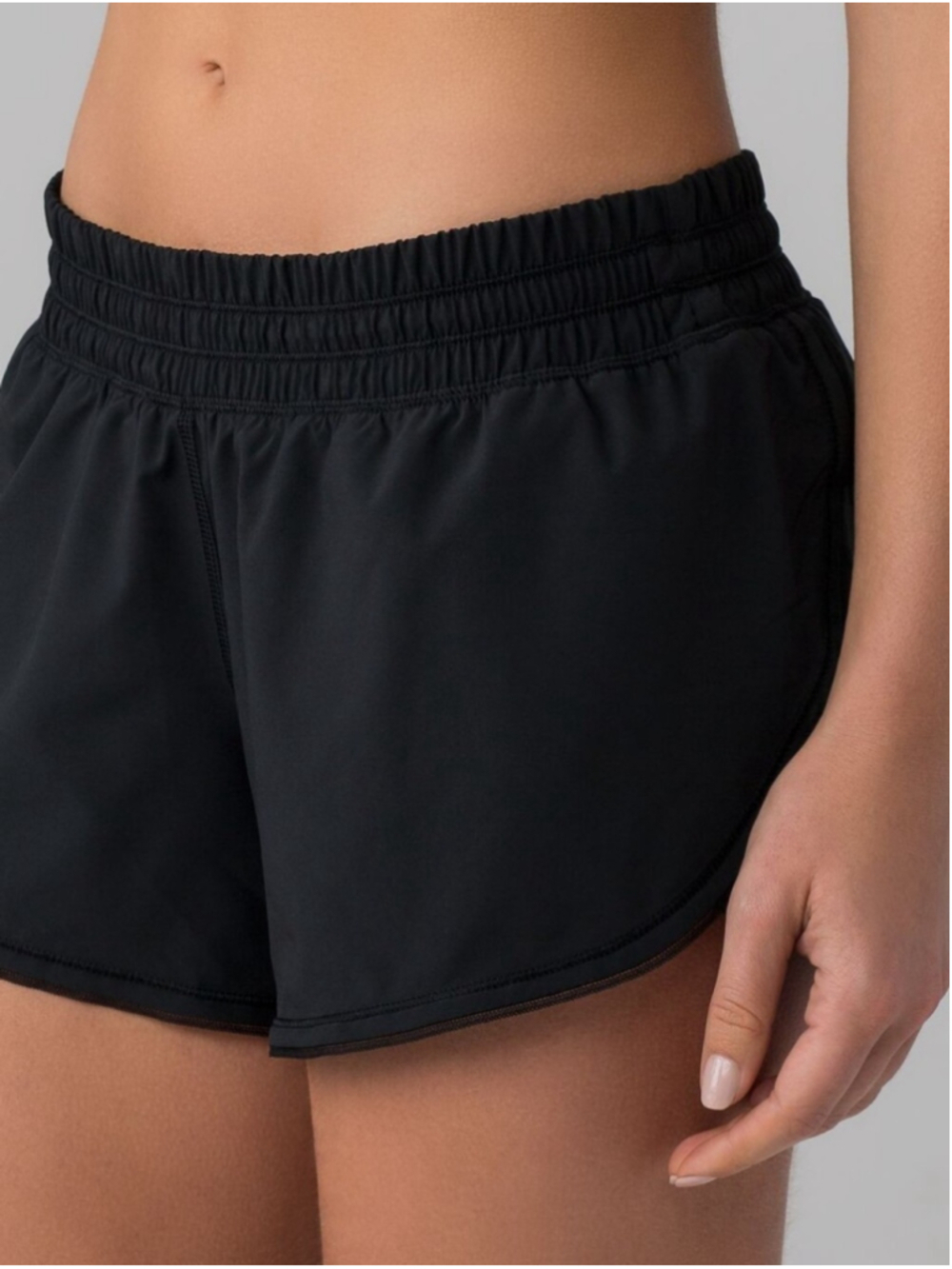 Lululemon Seek The Heat Short II (2.5") size 8 in EUC - Picture 2 of 11
